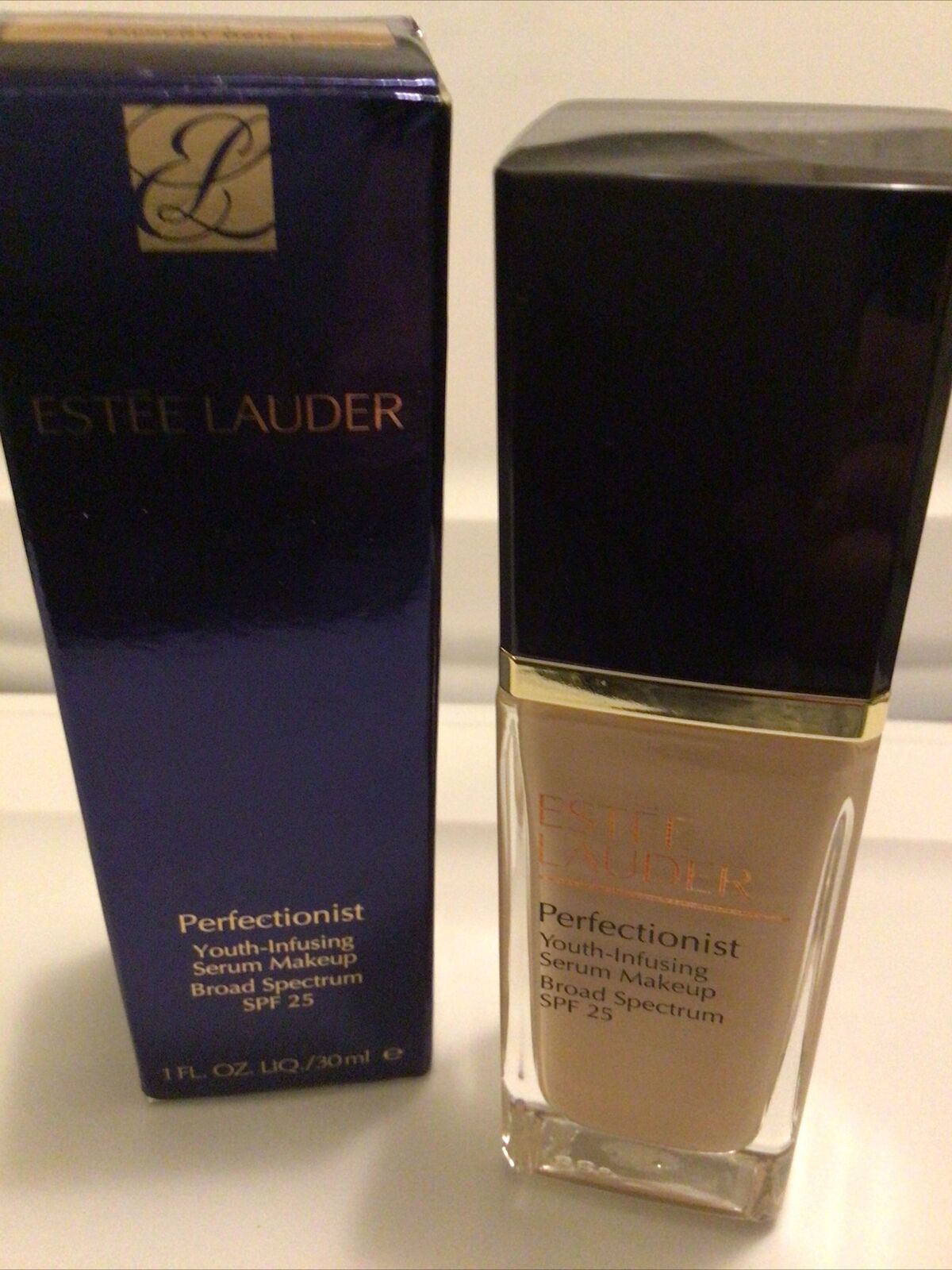 Estee Lauder Futurist Aqua Brilliance Makeup